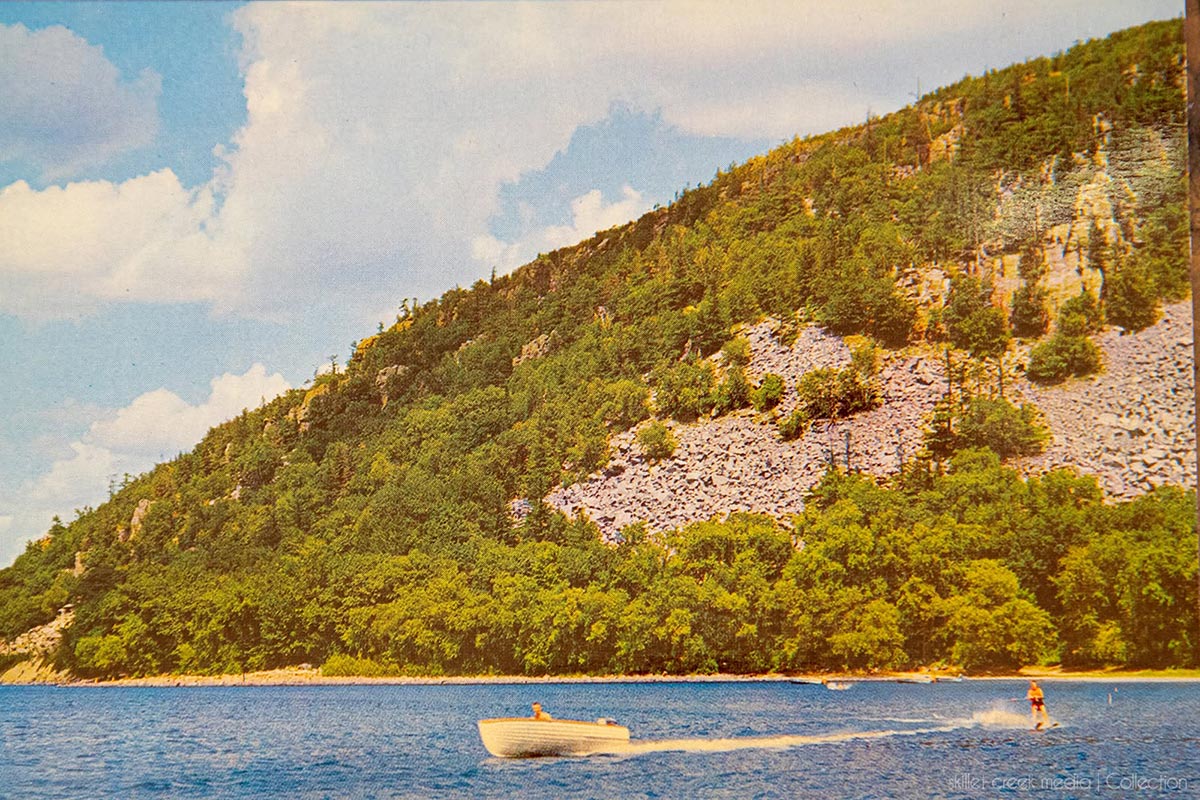 Motorboat on Devil's Lake